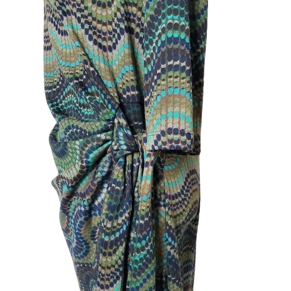 RUCHED Dress with three Quarter Sleeve, Crewneck, Side Tie, Bubble Wave Pattern - Picture 2 of 10